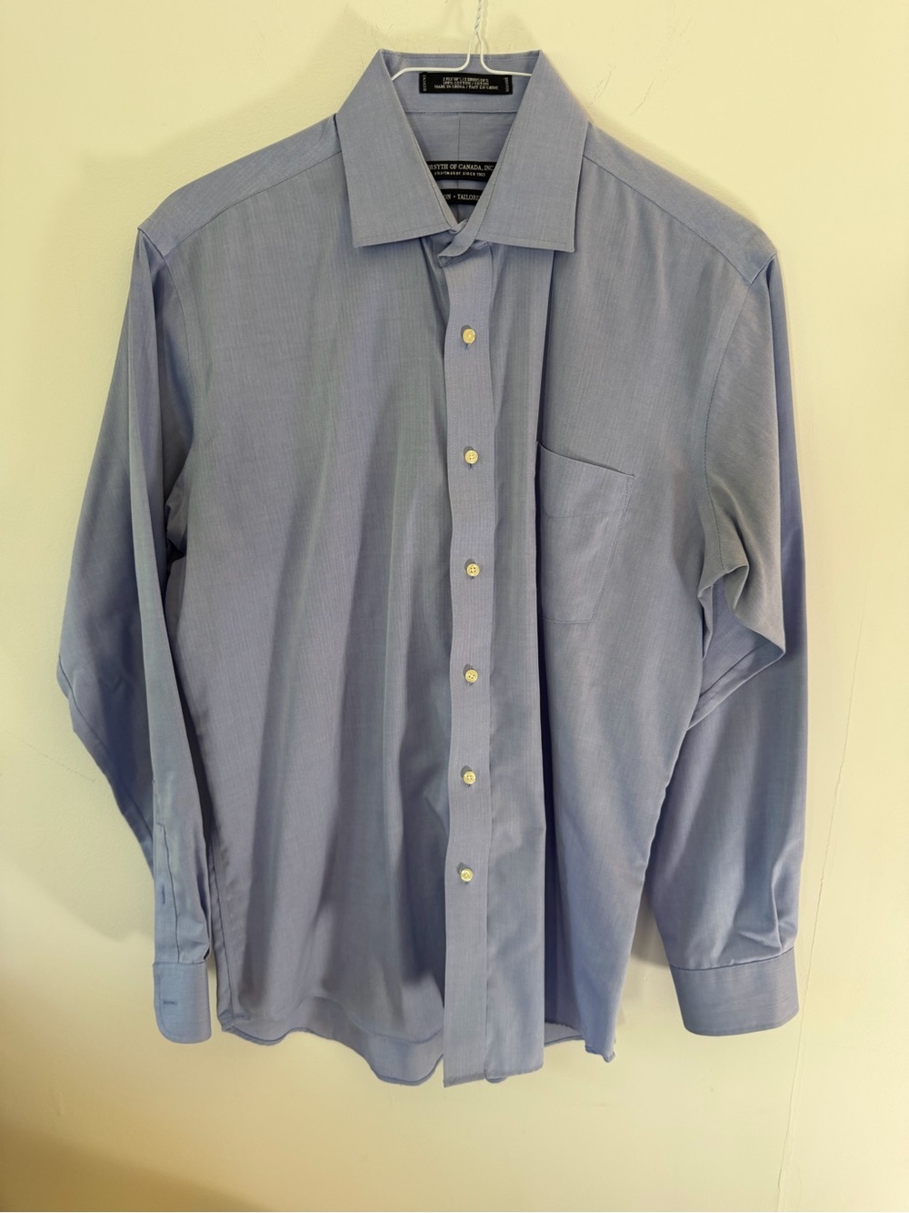 Men's Classic Light Blue Long-Sleeve Dress Shirt - Spread Collar tailored fit